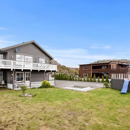 Renovated 4-bedroom * Sveio
